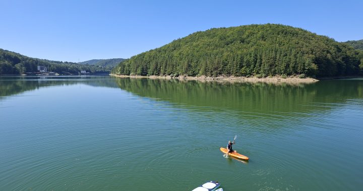 Jurnal de lectură în august: o vacanță bună cu multe cărți și (prea) multă căldură